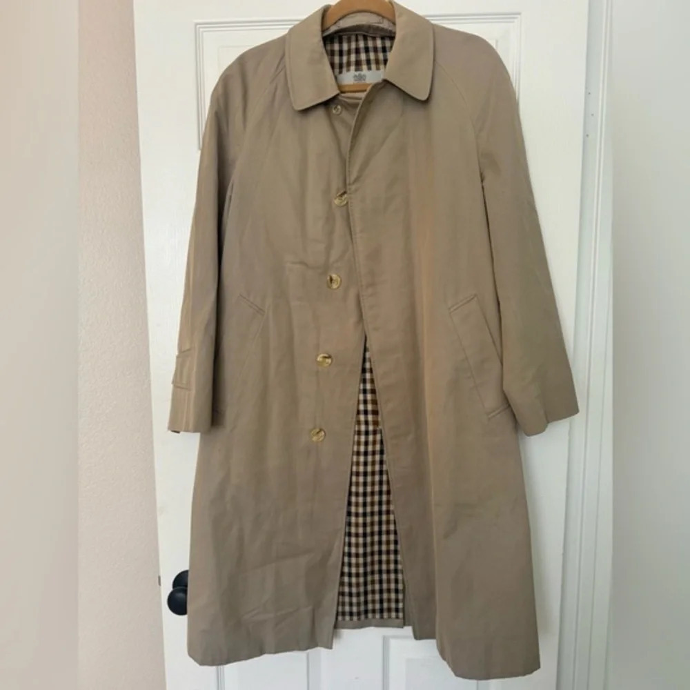 Aquascutum London Tan Trench Coat - looks like Sezane CLYDE trench!